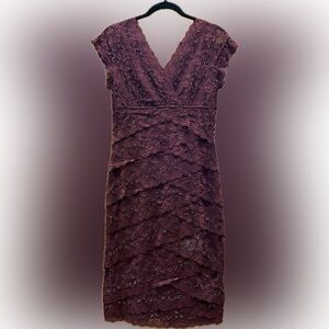 Cache Burgundy Lace Beaded Dress Size 6 Tiered Cocktail Evening V-Neck Romantic